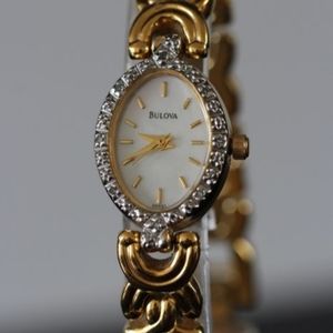 I'm selling two vintage watches from Bulova, in great condition and selling them